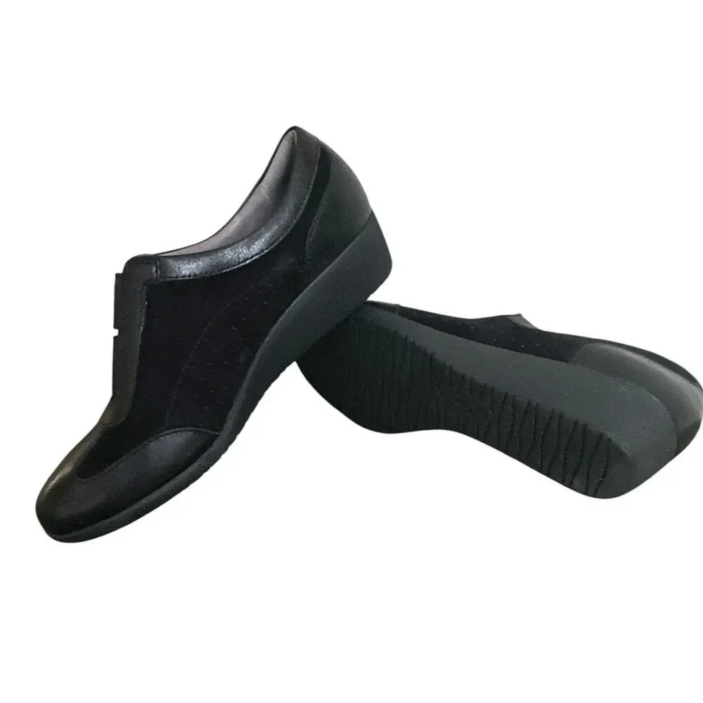 Clarks Black Leather Suede Perforated Wedge Slip On Loafers Shoes Women 8.5